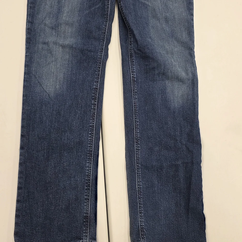 Levi's Dark Blue Relaxed Fit 541 Jeans - Picture 3 of 8